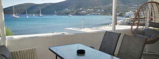 Μπαλκόνι με θέα στη θάλασσα