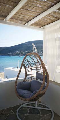 Μεγάλο μπαλκόνι με θέα στη θάλασσα